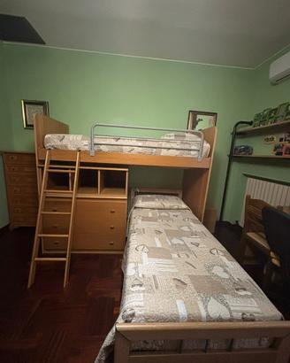 Letto a castello color nocciola