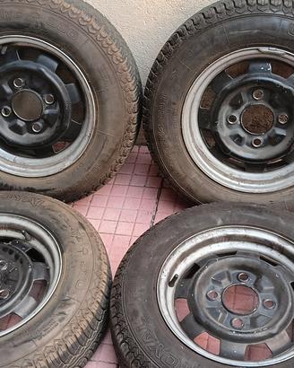 cerchi maggiolino  R14" con fori 4x130