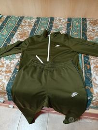 Tuta nike verde clearance militare