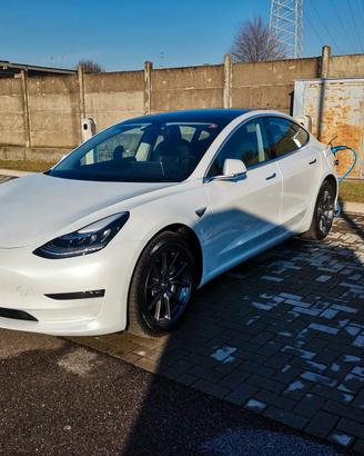 Tesla Model 3 Long Range dual motor Batteria Nuova
