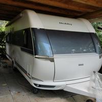 Caravan hobby 560