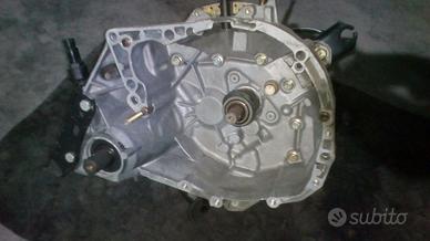CAMBIO RENAULT CLIO 1,4 BENZINA CODICE JB1-186