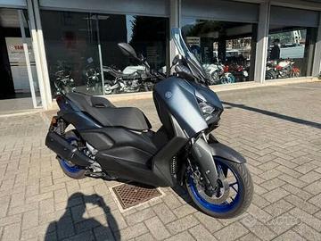 Yamaha X-Max 300
