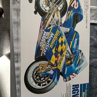 modellino da montare Suzuki rgv gamma 500 moto GP 