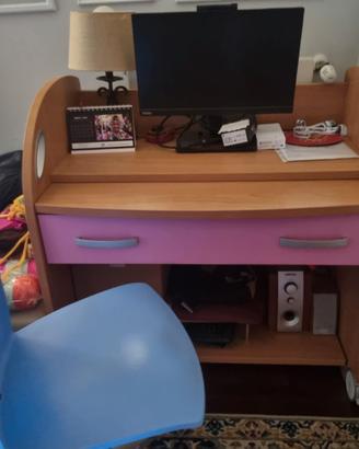 Letto e scrivania per cameretta