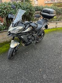 KAWASAKI VERSYS 650 FULL OPTIONAL!!