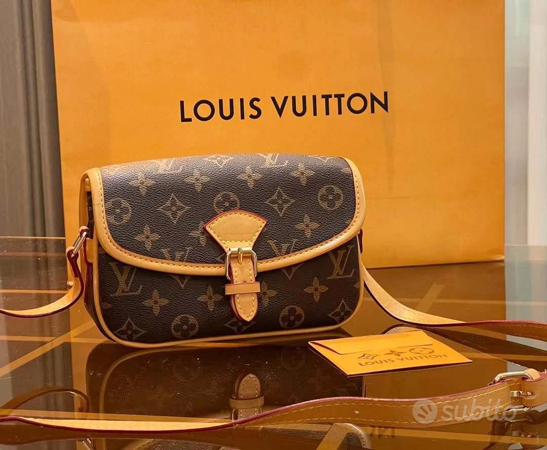 Portafoglio piccolo louis vuitton in 21010 Ferno for €100.00 for sale