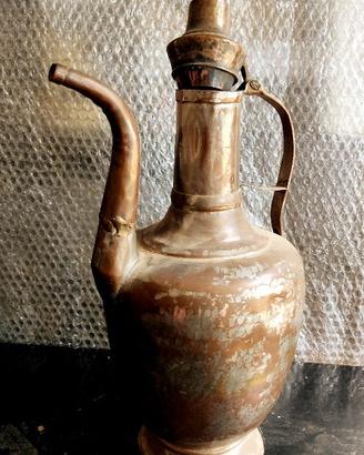 antica caraffa in rame