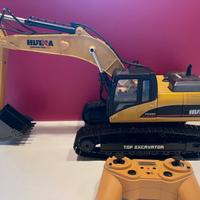 Huina rc fully functional professional excavator.
