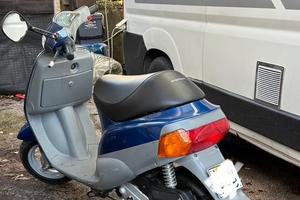 Piaggio Zip 50 Scooter 2T