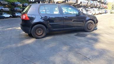 VW GOLF 2005 SOLO PER RICAMBI
