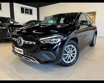 MERCEDES-BENZ GLA -200 d Automatic Business Extra