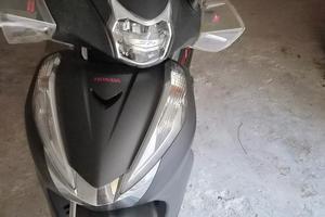Honda sh 300