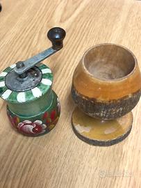 Macina pepe e portauovo in legno “vintage”