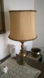 Lampada Vintage Da Tavolo Anni 50 In Stile Retró