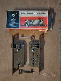 Serratura AGB serie "Patent" a scrocco reversibile