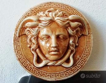 Dalla mitologia greca, la sacerdotessa Medusa,