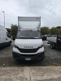 Veicolo commerciale Iveco 35C18H