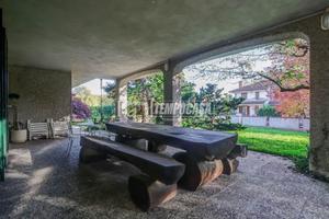 Villa singola con giardino !!