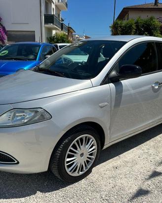 LANCIA Ypsilon 1.2 69 CV 5 porte S&S Gold