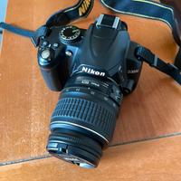 Reflex Nikon D3000 + custodia