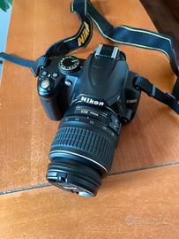 Reflex Nikon D3000 + custodia