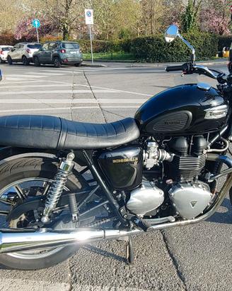 Triumph Bonneville - 2012