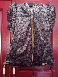 giacchino con cappuccio a mezze maniche e cerniera