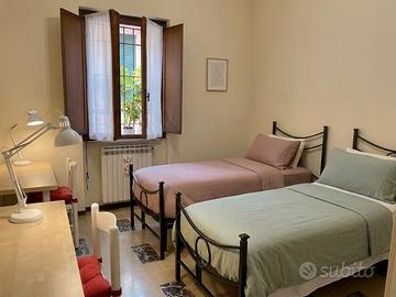 Centro storico 2 stanze doppie per STUDENTESSE