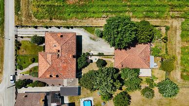 Perfetta e curata villa con ampio giardino