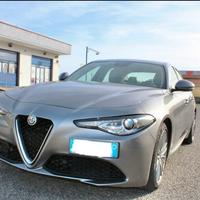 Alfa Romeo Giulia AT8 190cv