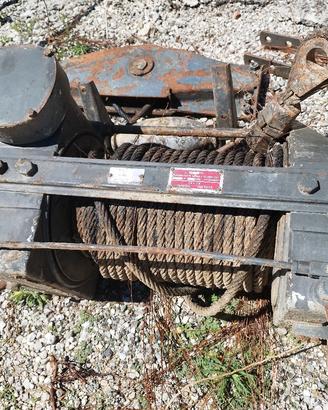 verricello per autocarri/rimorchi/carelloni