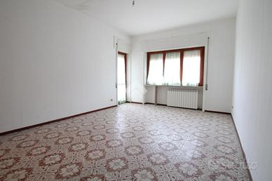 2 LOCALI A POMEZIA