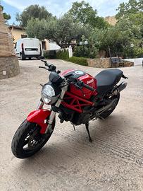 Ducati moster 696