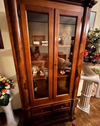 Vetrina in legno massello a due ante