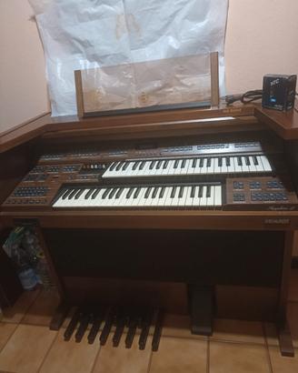 Organo elettronico Generalmusic 