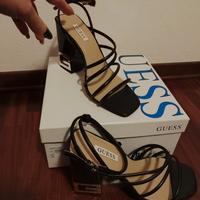 Sandali Guess