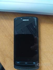 Nokia 700