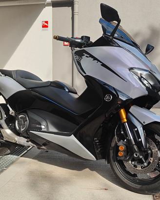 T-MAX 530 SX ABS Sport Edition