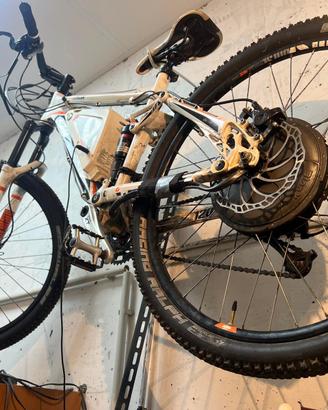 BICICLETTA KTM ELETTRICA