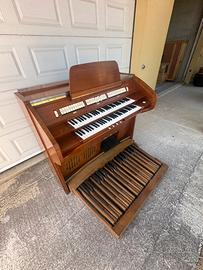 Organo in legno Graf &Muller