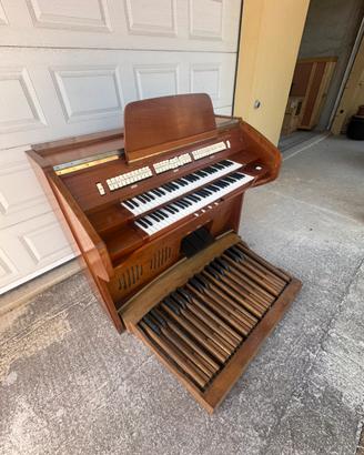 Organo in legno Graf &Muller