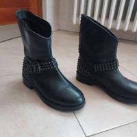 stivaletti numero 36