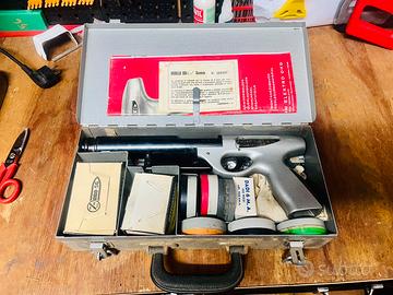 Pistola sparachiodi a carica per cemento