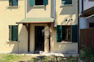 VILLA A SCHIERA A VILLORBA