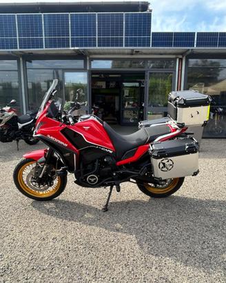 MOTO MORINI X-Cape 650 .