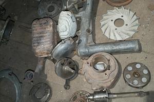 carter motore piaggio braccio supporto motore orig