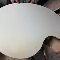 Scrivania ikea a forma di fagiolo