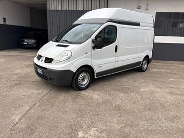 Renault Trafic 2.0 dci.Cambio automatico. Garanzia