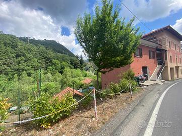 CASA SEMINDIPENDENTE A MONTOGGIO